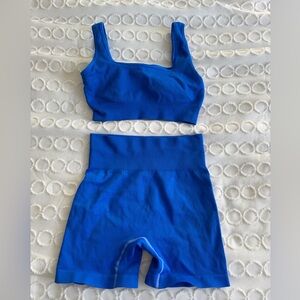 LIKE NEW Blue Workout Set